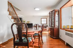 25 Westbury Ave, Plainview, NY 11803 - Photo 17