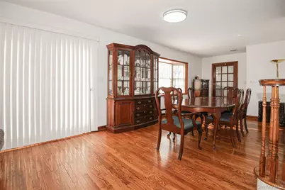 25 Westbury Avenue, Plainview, NY 11803 - Photo 5