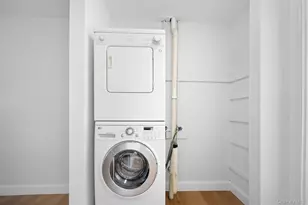 96 Artist Lake Dr, Middle Island, NY 11953 - Photo 31