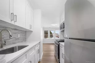 96 Artist Lake Dr, Middle Island, NY 11953 - Photo 29