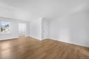 96 Artist Lake Dr, Middle Island, NY 11953 - Photo 23