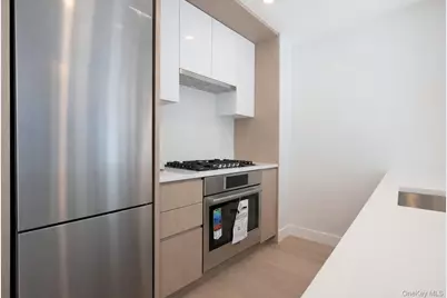 38-20 Parsons Boulevard #426, Flushing, NY 11354 - Photo 5