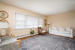 7 Stein St, Valley Stream, NY 11580 - Photo 3