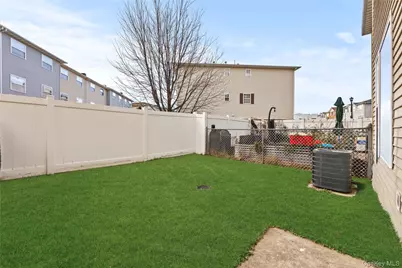 169 Surf Drive #109, Bronx, NY 10473 - Photo 33