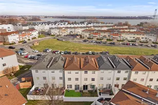 169 Surf Dr, Bronx, NY 10473 - Photo 29