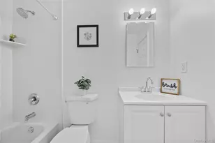 169 Surf Dr, Bronx, NY 10473 - Photo 23