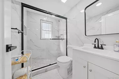 92 Washington Avenue, Deer Park, NY 11729 - Photo 7