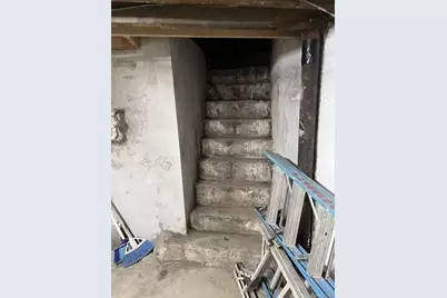 102-51 Jamaica Avenue, Richmond Hill, NY 11418 - Photo 11