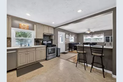 7 Staubitz Avenue, Pearl River, NY 10965 - Photo 13