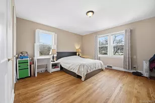 4626 Concord Ave, Great Neck, NY 11020 - Photo 15