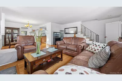 46-26 Concord Avenue, Great Neck, NY 11020 - Photo 5