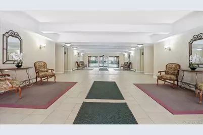 46 Grace Avenue #1L, Great Neck, NY 11021 - Photo 13