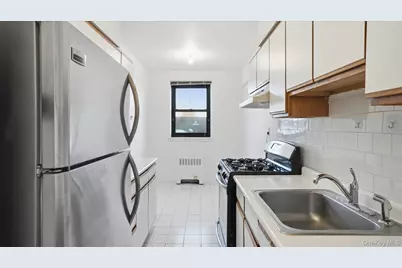 46 Grace Avenue #1L, Great Neck, NY 11021 - Photo 11