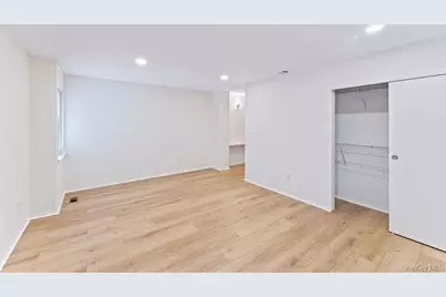 277 Vista Drive, Jericho, NY 11753 - Photo 13