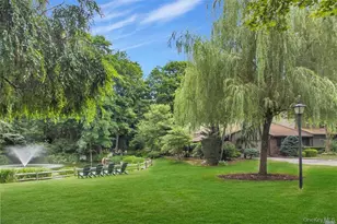 277 Vista Dr, Jericho, NY 11753 - Photo 27