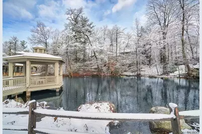 277 Vista Drive, Jericho, NY 11753 - Photo 25