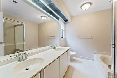 277 Vista Drive, Jericho, NY 11753 - Photo 15