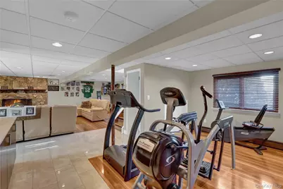 98 Kingsland Avenue, West Islip, NY 11795 - Photo 21