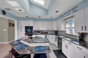 98 Kingsland Ave, West Islip, NY 11795 - Photo 9