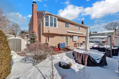 98 Kingsland Avenue, West Islip, NY 11795 - Photo 25