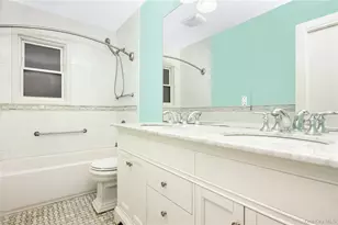 10 Sherman, Glen Cove, NY 11542 - Photo 17