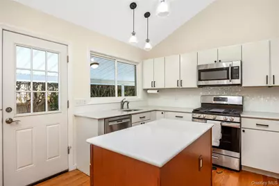 10 Sherman, Glen Cove, NY 11542 - Photo 13