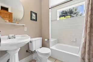 6205 Alvahs Ln, Cutchogue, NY 11935 - Photo 11