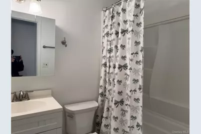 37A Norwood Road #Left Side, Port Washington, NY 11050 - Photo 17