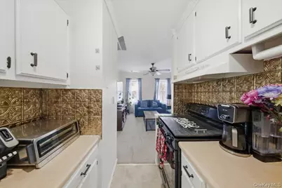 15 Artist Lake Drive, Middle Island, NY 11953 - Photo 7