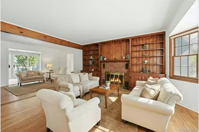 275 Pinewood Road, Cutchogue, NY 11935 - Photo 3