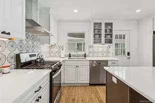 246 W Bay Dr, Long Beach, NY 11561 - Photo 13