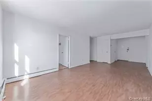 42-30 Douglaston Pkwy, Douglaston, NY 11363 - Photo 7