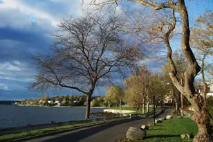 42-30 Douglaston Pkwy, Douglaston, NY 11363 - Photo 19