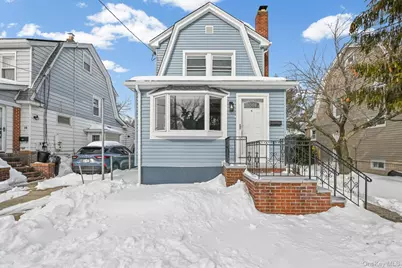 6 Pershing Avenue, Valley Stream, NY 11581 - Photo 3