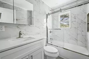 6 Pershing Ave, Valley Stream, NY 11581 - Photo 15