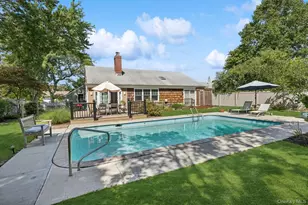 7 Linda Ln, Hampton Bays, NY 11946 - Photo 3