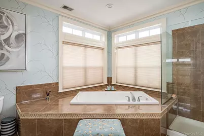 104 Brandywine Lane, Melville, NY 11747 - Photo 21