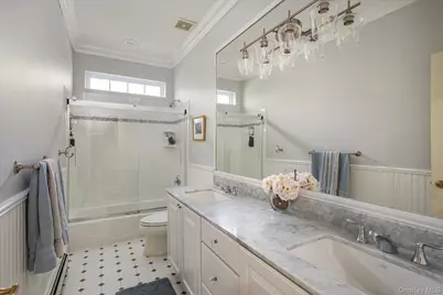 104 Brandywine Lane, Melville, NY 11747 - Photo 25