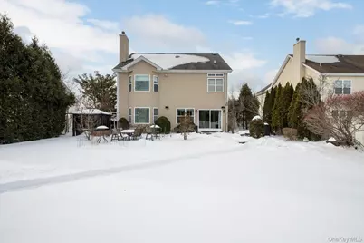 104 Brandywine Lane, Melville, NY 11747 - Photo 35