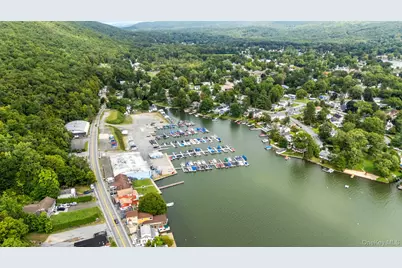 622 Jersey Avenue, Greenwood Lake, NY 10925 - Photo 11