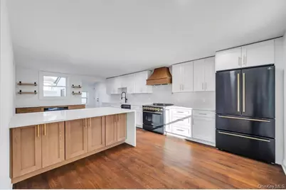 15 Bayview Street E, Massapequa, NY 11758 - Photo 27