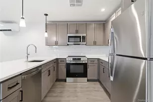 180 Deer Park Ave, Babylon, NY 11702 - Photo 9