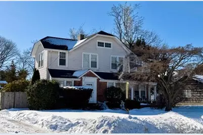 90 E Roe Boulevard, Patchogue, NY 11772 - Photo 1