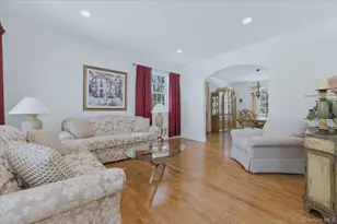 8 Hilltop Dr, Yorktown Heights, NY 10598 - Photo 5