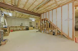 8 Hilltop Dr, Yorktown Heights, NY 10598 - Photo 33