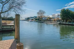 130 Wampum Ln, West Islip, NY 11795 - Photo 3