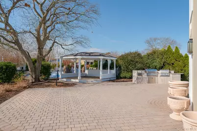 130 Wampum Lane, West Islip, NY 11795 - Photo 7