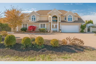 130 Wampum Lane, West Islip, NY 11795 - Photo 1