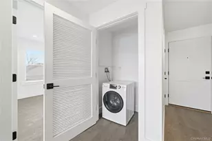 180 Deer Park Ave, Babylon, NY 11702 - Photo 21