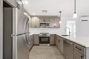 180 Deer Park Ave, Babylon, NY 11702 - Photo 15